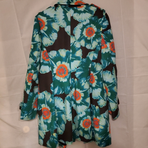 Coat - Picture 5 of 6